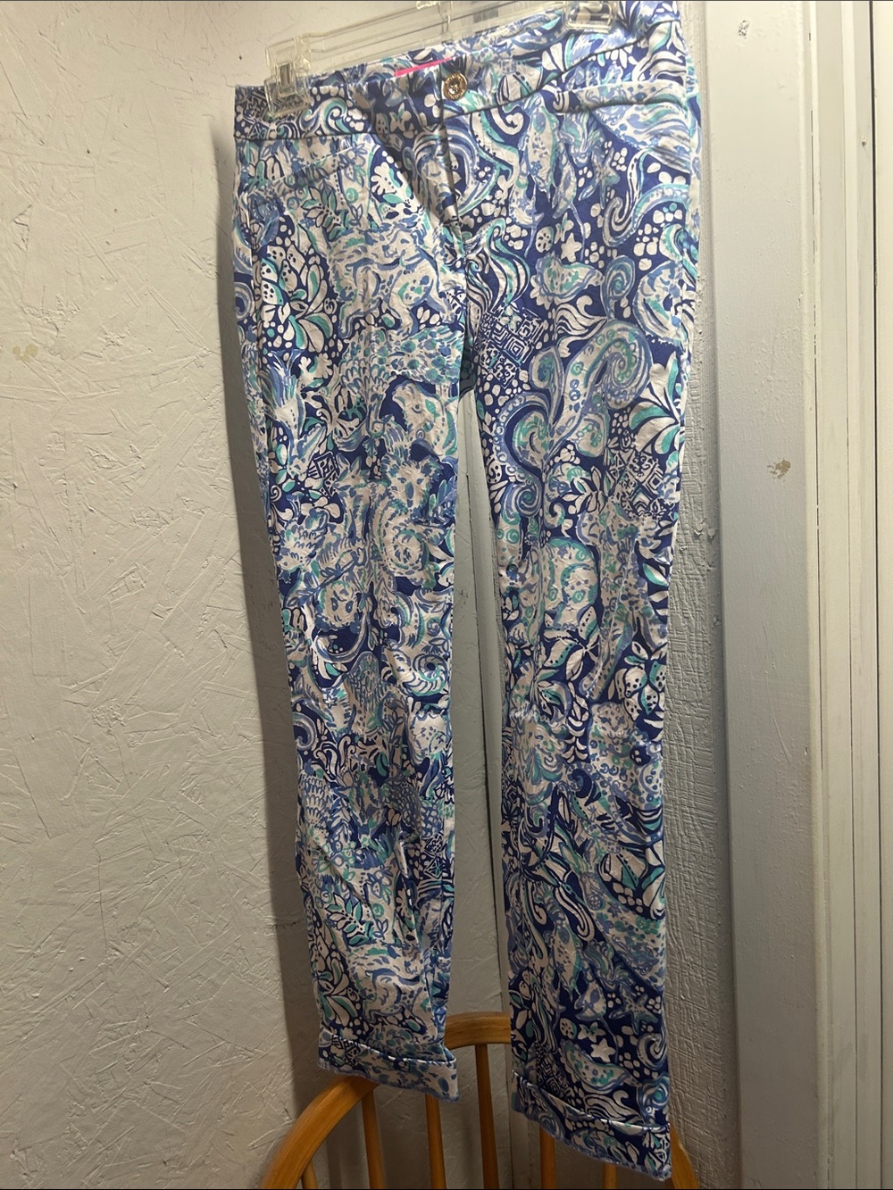 Lilly Pulitzer Blue & White Paisley-Print Chinos. No real pockets